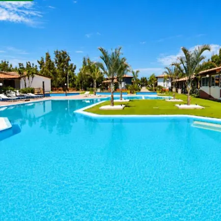 With Shared Swimming Pool Near The Sea Apartamento Nicotera